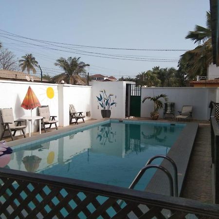 Anns Guesthouse Bakaugambia Esterno foto