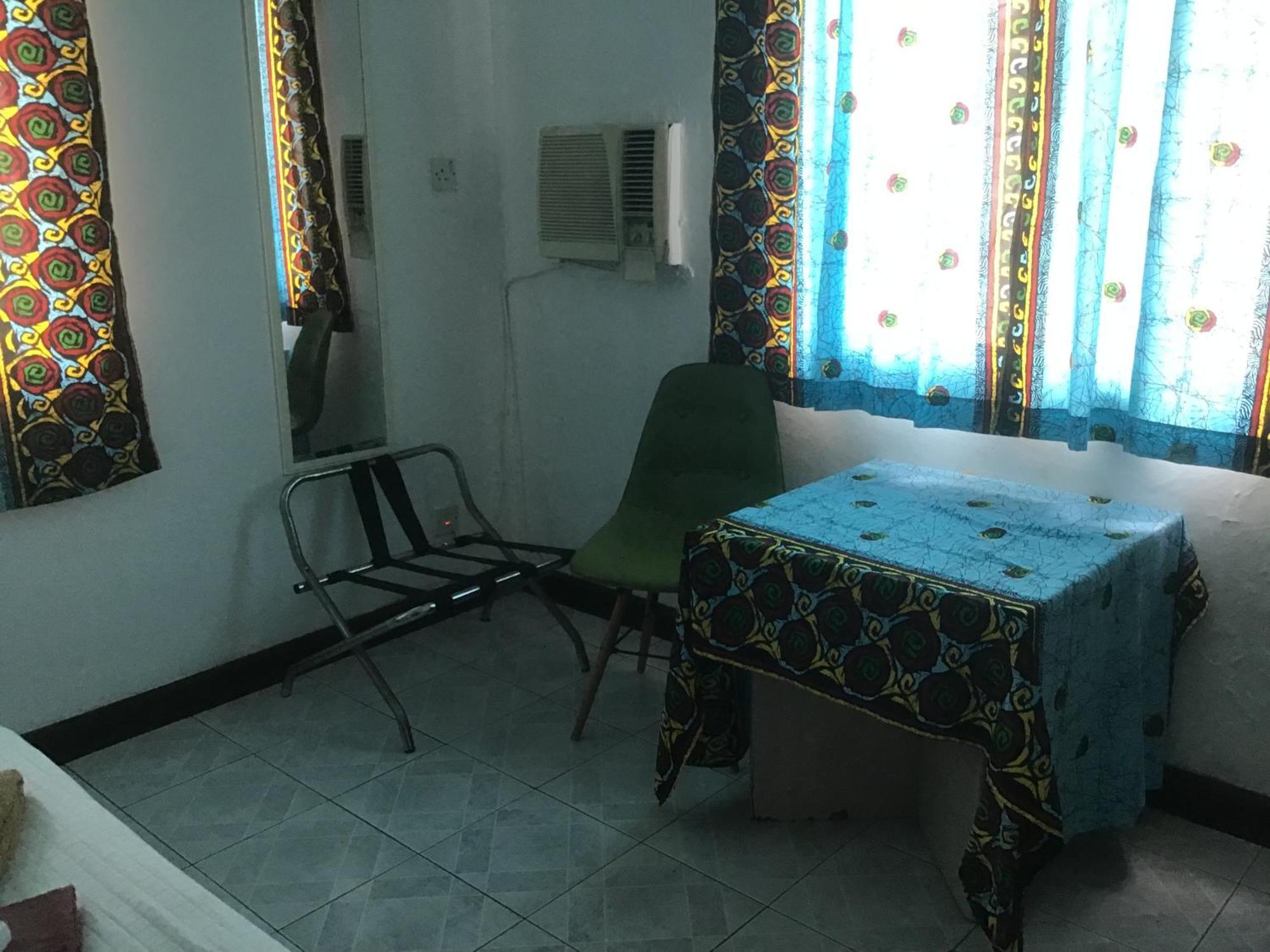 Anns Guesthouse Bakaugambia Esterno foto